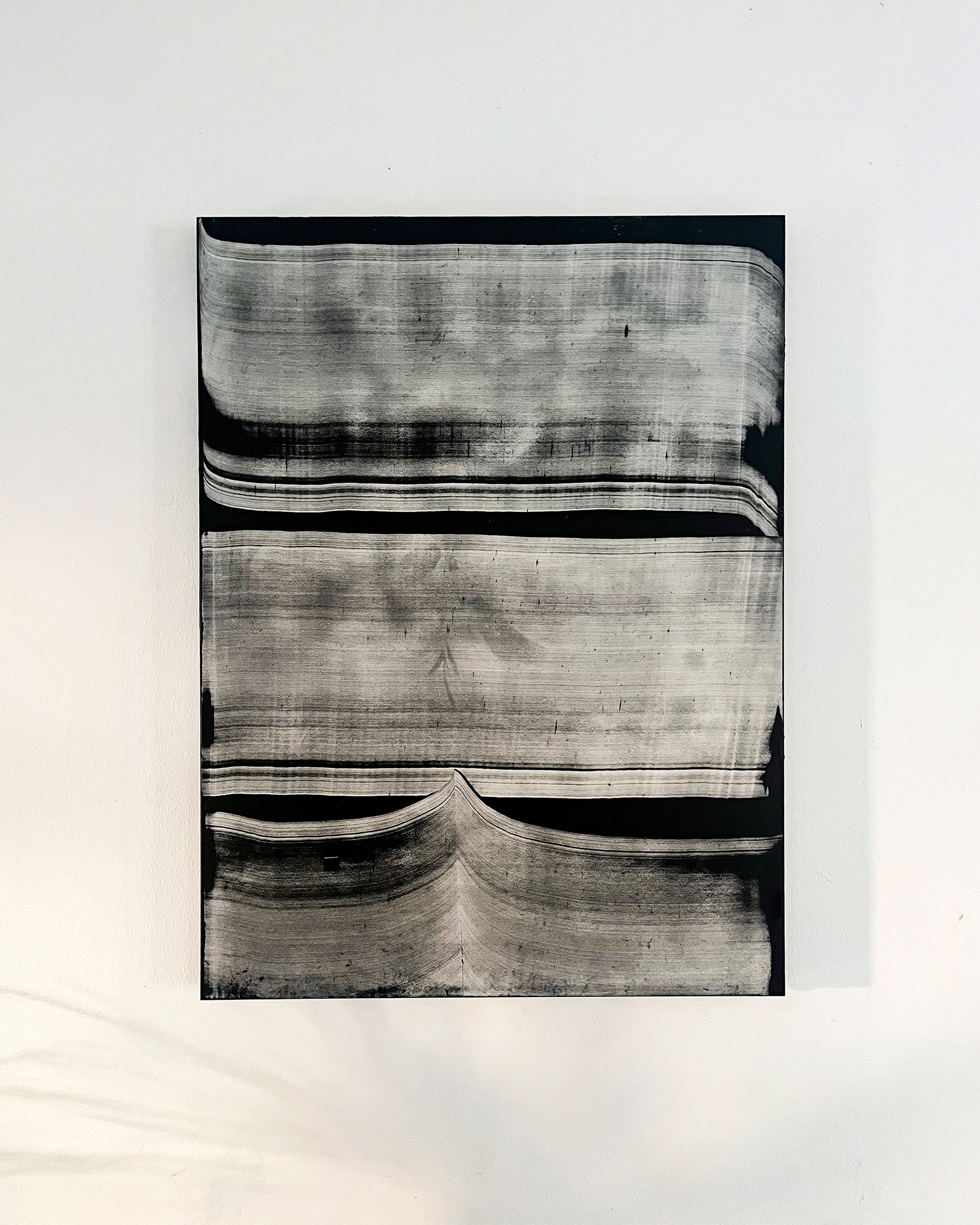 Sèmeia — idéogramme, toile coton, 50×70 cm, 2025